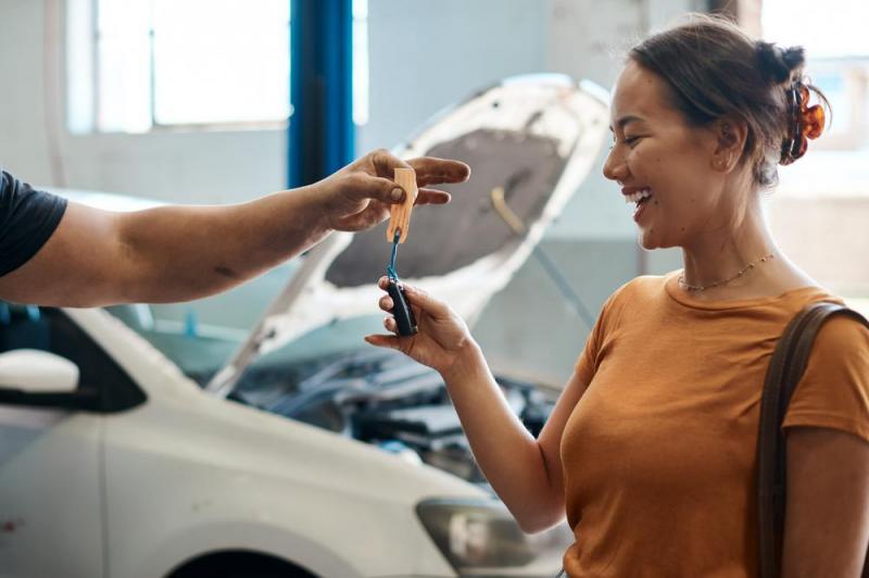 Un v&eacute;hicule de courtoisie est-il propos&eacute; pendant la r&eacute;paration de votre voiture ?